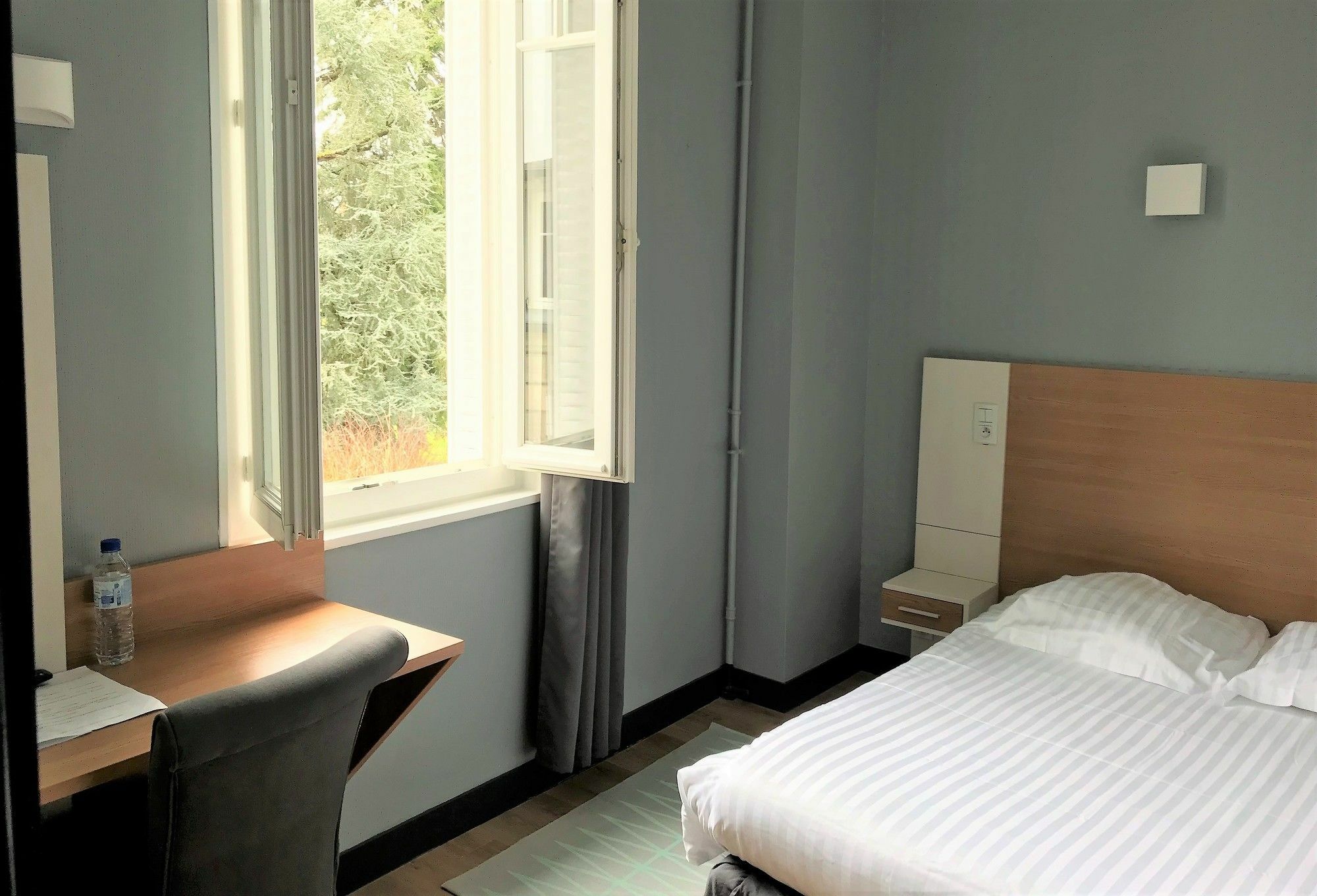 Citotel Hotel Le Chapon Fin 브리브라가야르드 외부 사진
